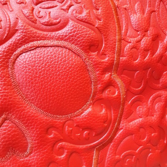 Loungefly Red Lattice Skull Tote - Picture 4 of 13